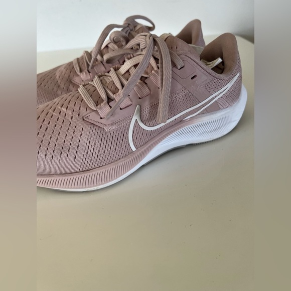 Nike Air Light Pink Nike Air Zoom Pegasus 38 Running Shoe Size 8.5 - Picture 9 of 14